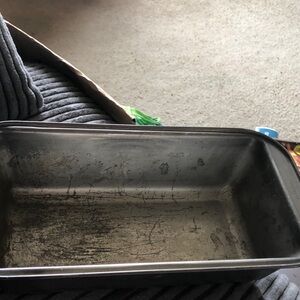 Nonstick Metal Loaf Pan in Dark Gray